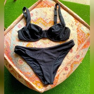 Never Worn Laguna Bikini Black Set!